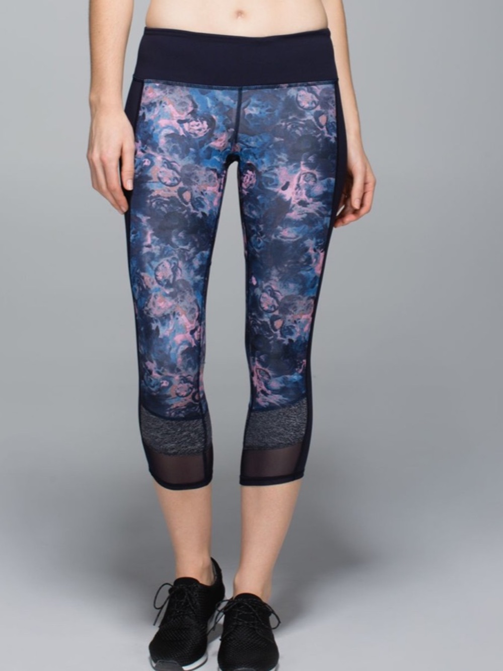 Lululemon If You're Lucky Crop Full-On Luxtreme Crops Size 6 - Picture 4 of 13